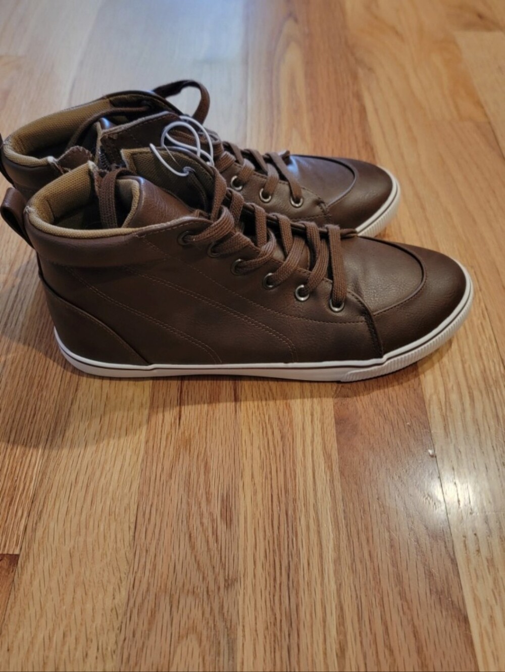 Cat & Jack Brown High-Top Lace-Up Sneakers Boys 7 - Picture 3 of 6